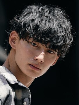 レタッチ バイ フィフス 銀座(RETOUCH by fifth) 新橋メンズパーマルーズパーマシャドウパーマッシュウルフゆるめ