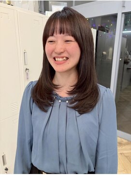 ロミー 本厚木(ROMMY.) ミディアムレイヤーダークアッシュ20代～50代◎
