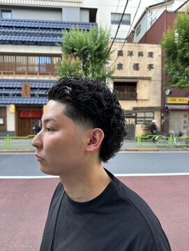 アーカイブトウキョウバーバーショップ 東京駅グランスタ八重洲店(Archive Tokyo) 東京駅/八重洲/理容室/メンズサロン/バーストフェード