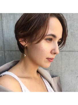 クラン(clan) clan<センターパート×フレンチボブ>