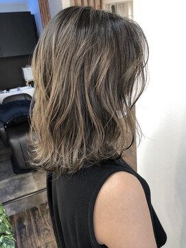 ラニス ヘア(Lanis hair) ブリーチなしの透明感たっぷりカラー