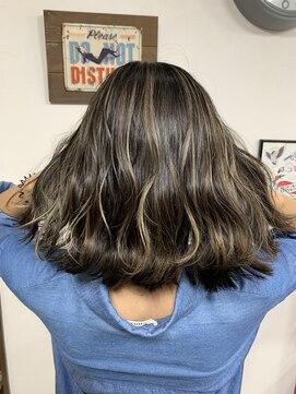 ヘアーデザインサロン スワッグ(Hair design salon SWAG) 地毛風ハイライトカラー