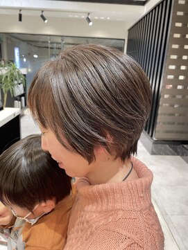 シファー(~Cifer) 大人ショートナチュラルアッシュ耳掛けショートお客様ヘア☆