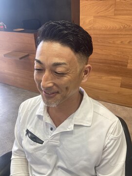 美友来 ツーブロックバーバースタイル