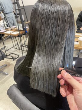 ロロネー 三国(Lolonois) オリーブグレージュ