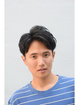 クオンヒール(QUON HEAL) 爽やかビジネス7：3アップバングショート