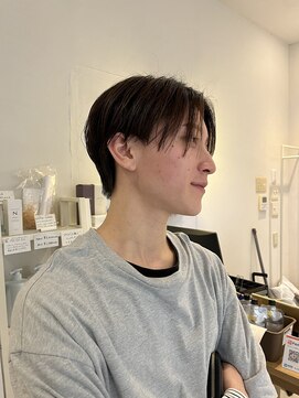 ヘアデザイン ジル(Jill) センターパート/センターパートウルフ