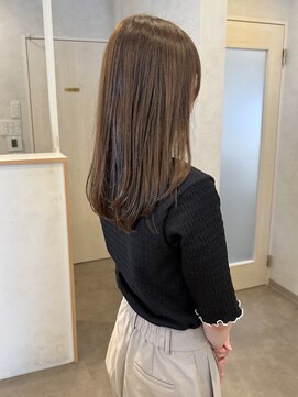 リタ(Lita.) くすみベージュ　透明感カラー　ブラウン