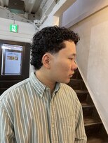 ビーバイエイトジェンツ(Bee by EIGHT GENTS)&nbsp;MEN’S HAIR/ブルーブラック/フェザーパーマ/心斎橋