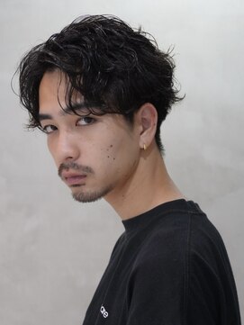 バイフィフス 原宿/表参道(by fifth) センターパートシャドウパーマスパイラルパーマ大人メンズヘア