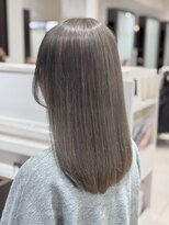 エムタニグチオーブ(M.TANIGUCHI o.r.b)&nbsp;グレー/シルバー/ダブルカラー/ブリーチ/セミロング