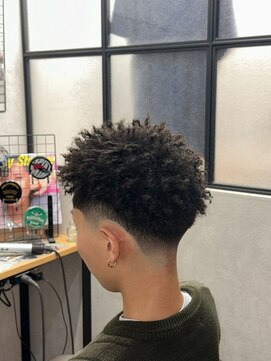 カイ(X) スパイキーアフロ/刈り上げ/パーマ
