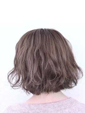 ネオリーブカップ 町田店(Neolive capu) ミディアム×アッシュグレージュ