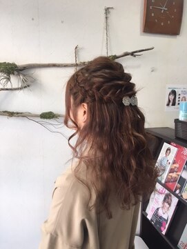 ヘアセットサロンエッジ(Edge) 結婚式お呼ばれ編込みスタイル