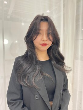 レビジュヘアー(LEVIJU HAIR) 韓国風　ダークトーンカラー×レイヤーカット