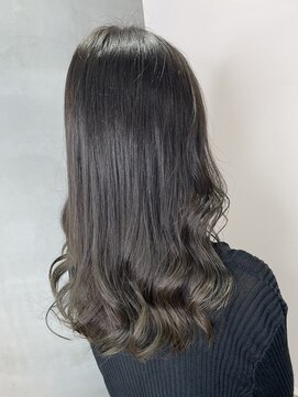 リーオオサカ(Lee Osaka) 【Lee大阪店】赤み撃退！！オリーブグレージュ/新出奈津樹