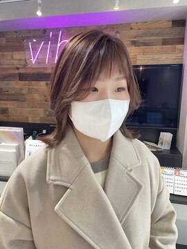 バイブス バイ ケンジ(vibes by KENJE) くびれミディ レイヤーすたいる