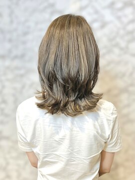 タヤ 東急百貨店吉祥寺店(TAYA) 韓国風外ハネミディ/バレイヤージュ/オリーブカラー