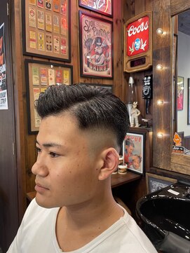 ヘアーデザイン スワロー(hair design Swallow) 七三スキンフェード