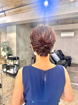 レゴ(REGO) ショートで出来る☆シニヨンアップ