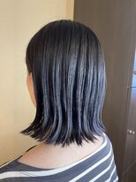 ヘアーボー ラーラ(hairbeau L'ala)&nbsp;きりっぱなしボブ　ブルーブラック