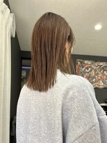 ウノ(Uno)&nbsp;ワンブリーチでつくる抜け感アッシュブラウン