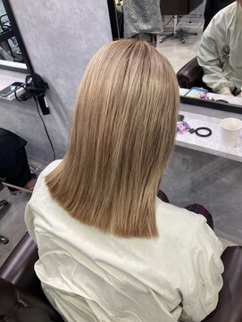 グラッジ 池袋(GLADGE) ミルクティーベージュ