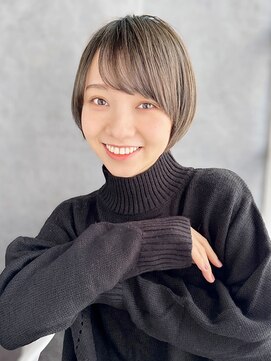 ローブ(L'Aube) 扱いやすさ◎大人可愛いふんわりグレージュショート