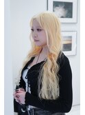 10代20代ブロンドヘアハイトーン金髪
