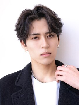 エフエム 渋谷(FM) フェザーショート/センターパート/メンズヘア