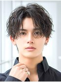 シャドウ黒髪波巻きツイストスパイラルセンターパート