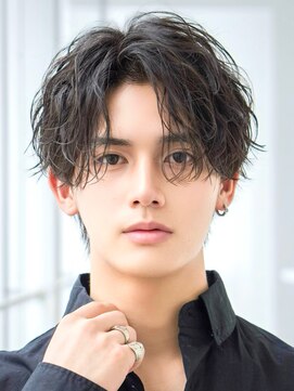 オーシャントーキョー 渋谷神南(OCEAN TOKYO) シャドウ黒髪波巻きツイストスパイラルセンターパート