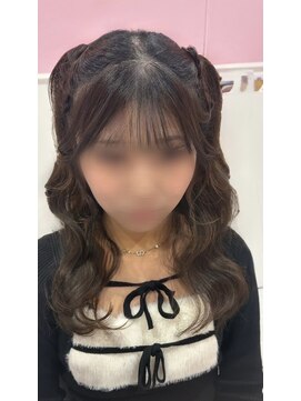 ホワイト 栄駅店(White) 編み上げハーフツイン　ウェーブ巻き