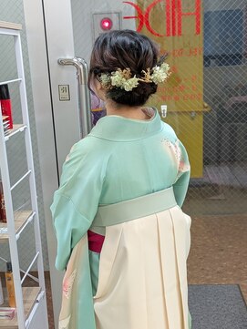 ヒデ美容室 ふんわりアレンジ～袴