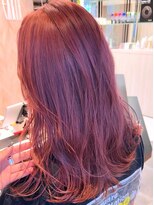 アース いわき店(HAIR&MAKE EARTH)&nbsp;ビビッドレッドの華やかコテ巻きスタイル