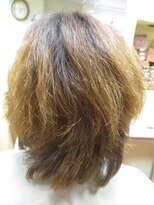 ヨシユキコンディショニング ダメージレスな縮毛矯正「強いくせ毛～ダメージ毛まで対応」４８