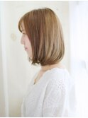 ハイトーンのうるツヤワンカールボブ
