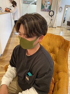 ルッツ(Lutz. hair design) center highlight