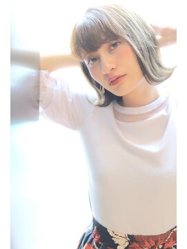 コール(corr.) 透け感ボブ