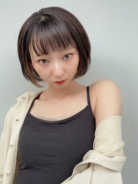 ブルーダー(Bruder) ミニボブ　イヤリングカラー　ベージュ系　大人カラー