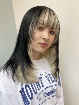 ブラッシュオン(BRUSH-ON)の写真/年代問わず、お洒落を楽しんでもらいたい。デザインカラーで「新しいあなた」を見つけ出すきっかけに…。