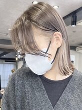 ツキ 横浜店(tuki) ミルクティーベージュダブルカラーケアブリーチインナーカラー