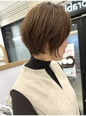 20代30代大人可愛いアッシュベージュくびれボブ耳掛け透明感