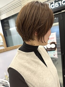 アドラーブル ココロ 新潟(adorable CoCoLo) 20代30代大人可愛いアッシュベージュくびれボブ耳掛け透明感