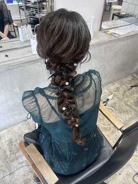 シャルムバイサラ(charme by sarah) 網下ろしアレンジ/結婚式お呼ばれヘア