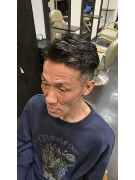 オムヘアーバイグルーマーズ(HOMME HAIR by GROOMER/S) クセ毛風コテパーマ　7：3ショート　HOMMEHAIR2nｄ江ヶ崎