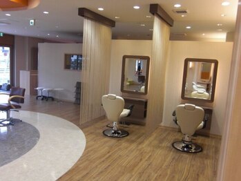 セレクトタカミ(select TAKAMI)の写真/お客様一人一人に寄り添った接客と技術で、なりたいスタイルを叶えます!初めての方も大歓迎です◎