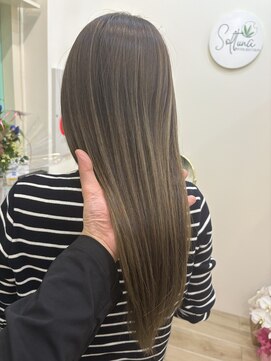 ソルチュナ 衣笠(SOLTUNA) 白髪ぼかしハイライト×グレージュ　【ソルチュナ　衣笠】