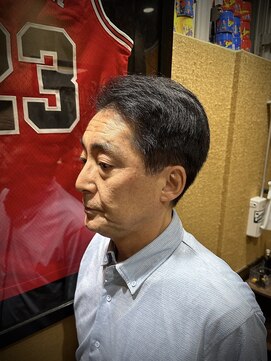 レオヘアワークス(LEO HAIR WORKS) 白髪ぼかし新潟　刈り上げ　ビジネスマン　ビジネスカット新潟