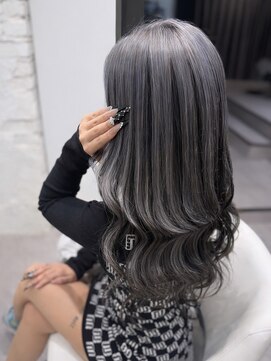 ラシック(Rachic) シルバーカラー・ローライト